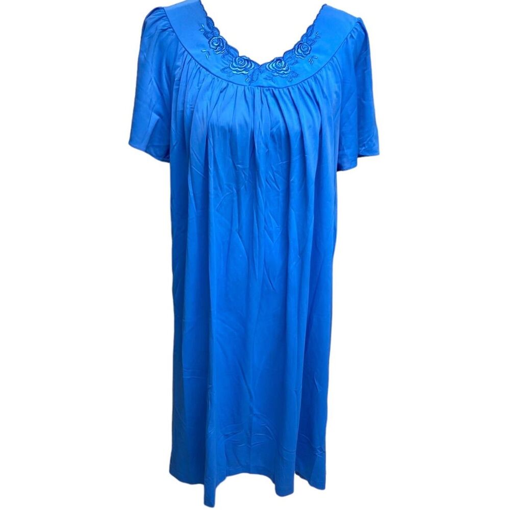 Vintage Shadowline blue floral emroidered polyester nightgown size  L
